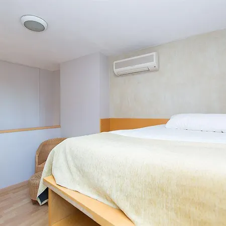 Apartment Ainb Born Tiradors