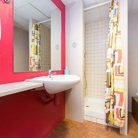Ainb Born Tiradors Apartment