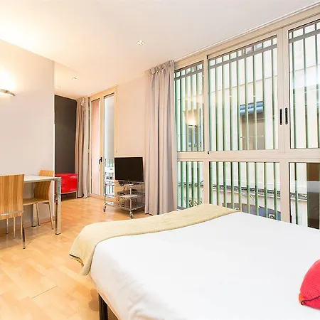 Ainb Born Tiradors Apartment *