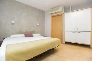 Apartment Ainb Born Tiradors