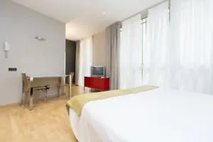 Ainb Born Tiradors Apartmán *